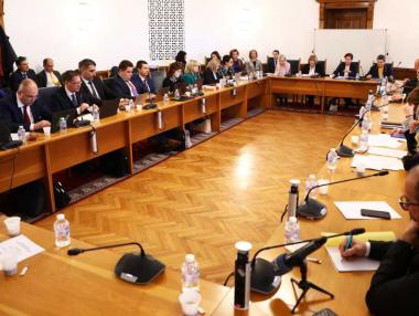 Забраната на инхаус процедурите е с крачка по-близо