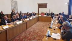 Регионалната комисия задвижи промени в няколко законопроекта които разгледа на