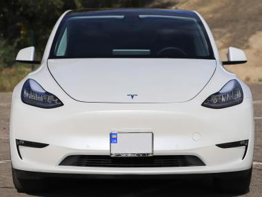 „Колкото един апартамент“: Къде Tesla продава най-евтино и къде най-скъпо