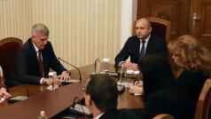 Президентът Румен Радев порица депутатите че се занимават с промени
