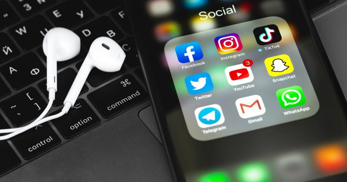 Илон Мъск обвини Apple Inc, че заплашва да махне Twitter