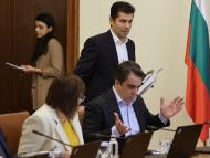 Кабинетът „Петков“ е прехвърлил без право отговорността за пътищата на НС