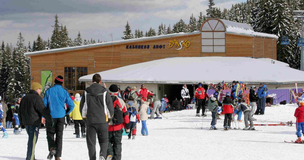 Кабинковият лифт в Банско ще работи в дните около студентския