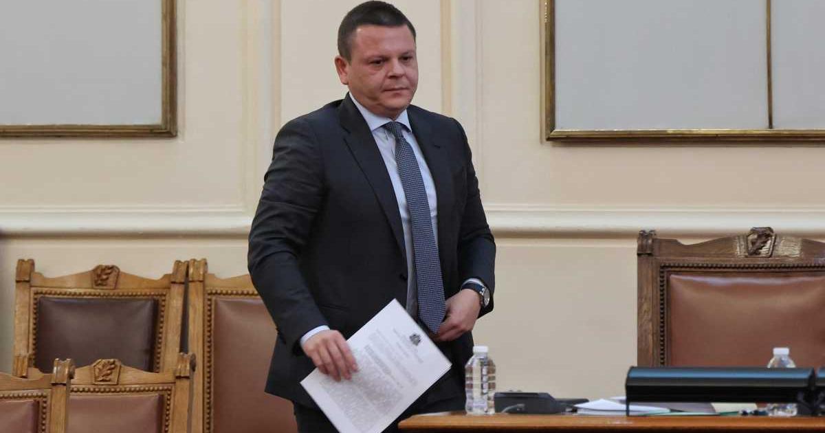 Не е правилно да се даде пълна възможност на Лукойл