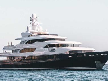 Суперяхта на олигарх за $200 млн. отива на търг в полза на Украйна