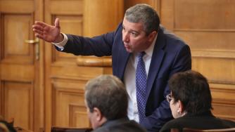 Депутатите свалиха тавана на компенсациите за ток за бизнеса