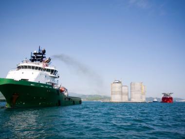 „Нещастен компромис“: Ще навреди ли на Русия ценовият таван на петрола?