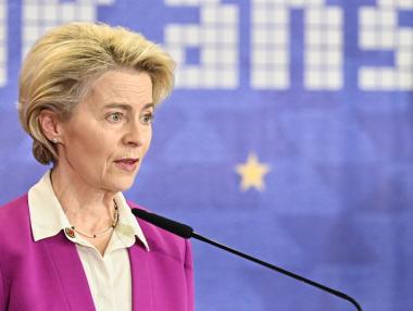 Дронове и още три банки: ЕК предложи девети пакет санкции срещу Русия