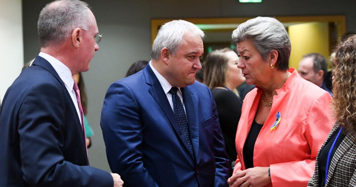 Съветът ЕС остави България и Румъния извън ШенгенСъветът на Европейския