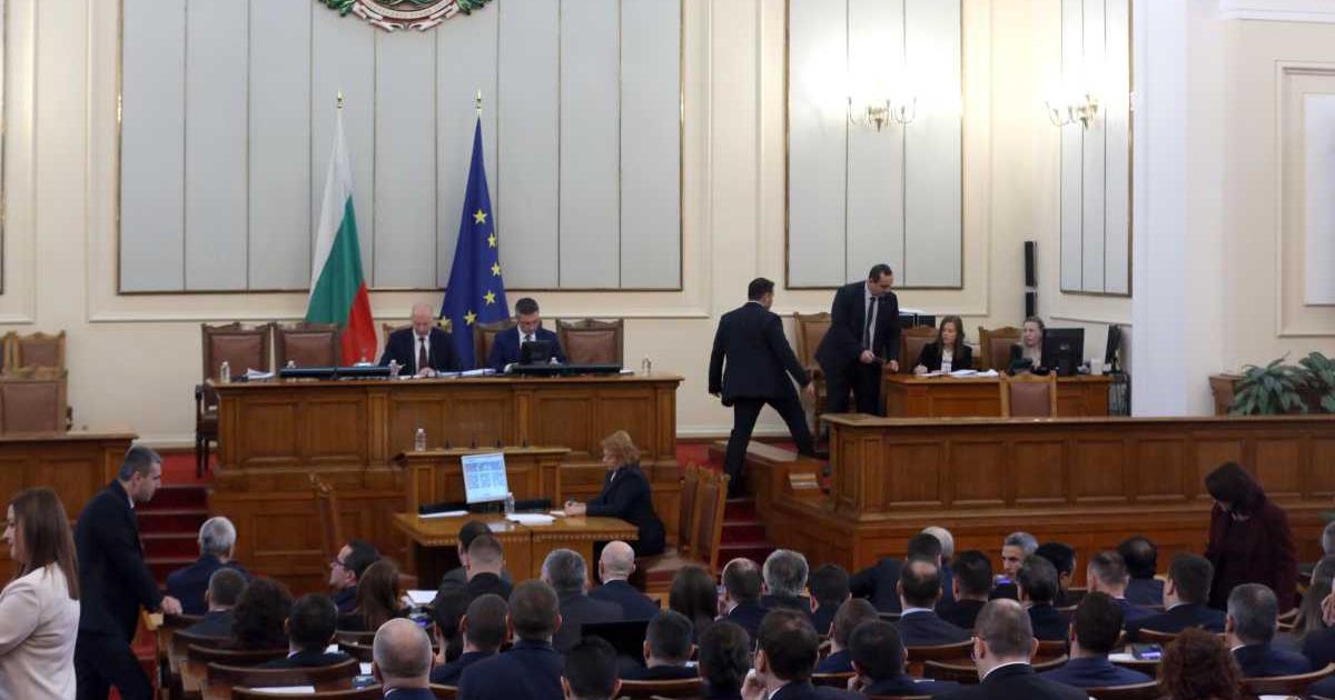 Народното събрание реши да изпрати военна помощ на Украйна след