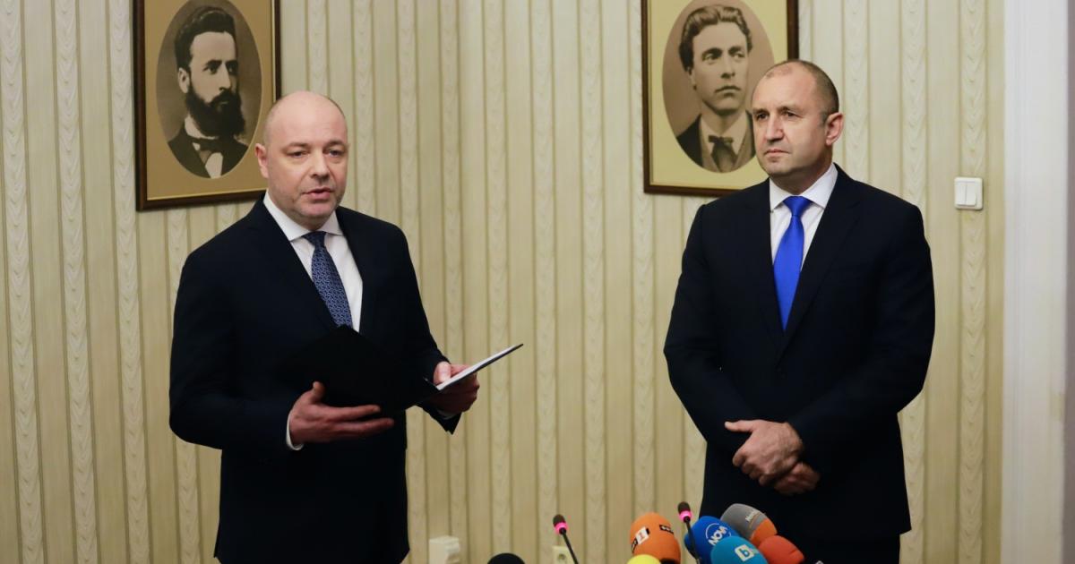 Кандидатът за премиер на ГЕРБ-СДС проф. Николай Габровски върна изпълнен