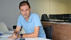 Добромир Симидчиев е завършил УАСГ с най високо отличие и с