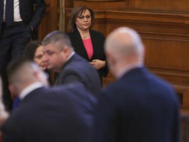 „Срам ни е колко малко даваме“: Парламентът одобри военна помощ за Украйна