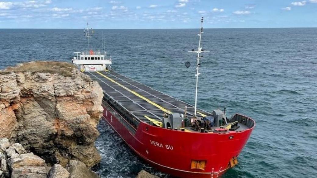 След три неуспешни търга: Корабът „Вера Су“ има нов собственик