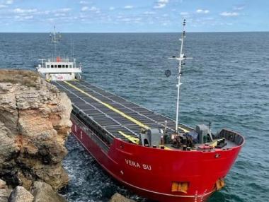 След три неуспешни търга: Корабът „Вера Су“ има нов собственик