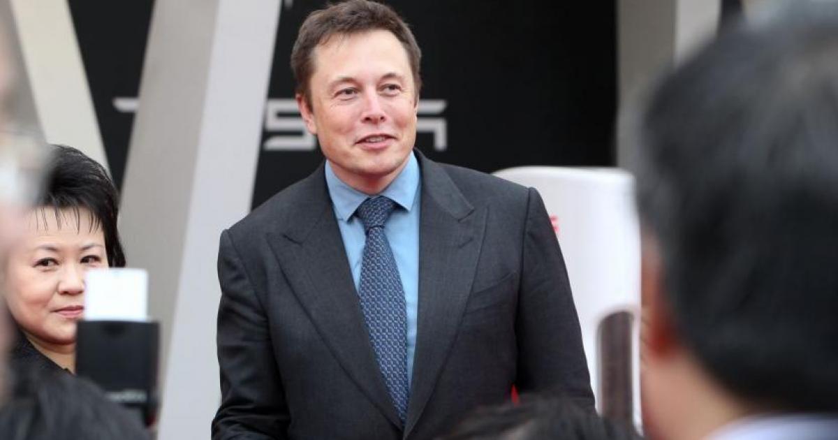 Главният изпълнителен директор на Tesla Илон Мъск няма да продава