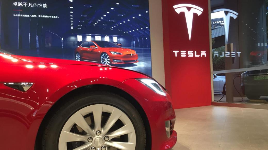 Tesla спря работата в най-важния си завод