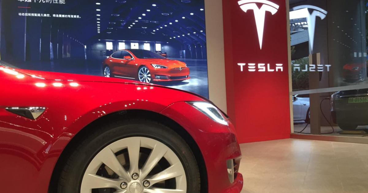 Tesla спря работата в най-важния си завод