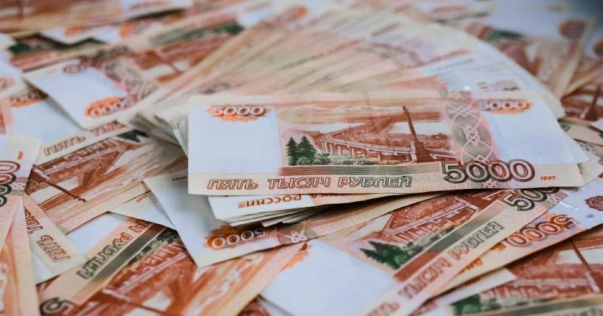 Руската рубла се засили рязко в нестабилна сесия в понеделник,
