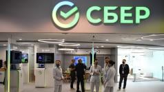 Най големият руски кредитор Сбербанк е принуден да затвори офиса си