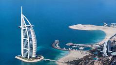 Дубай започна новата година като премахна данъка от 30 върху