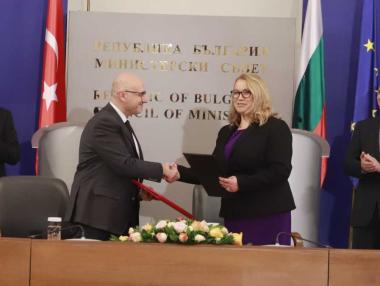 България получи достъп до терминалите за втечнен газ в Турция