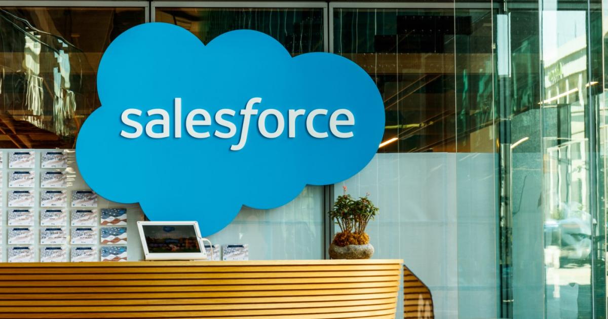Salesforce Inc планира да съкрати работната си сила с 10%