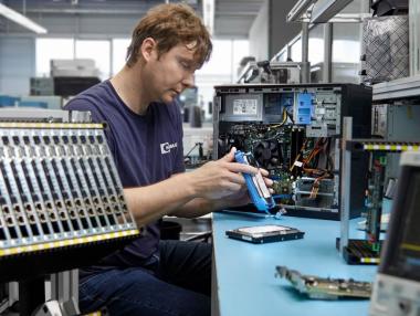 Стъпка по стъпка на шест континента