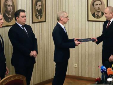Радев иска да знае дали ПП ще се помири с ГЕРБ