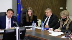 Стойността на сключените договори за незаконно строителство на инфраструктурни обекти