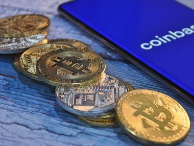 Криптозаразата се разпространява: Coinbase съкращава близо 1000 души