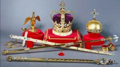 Изначалната символика на короната е да украси главата като знак