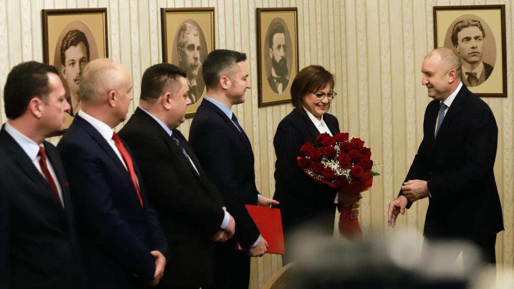 „Може да прави компромиси“: Радев връчи третия мандат на БСП