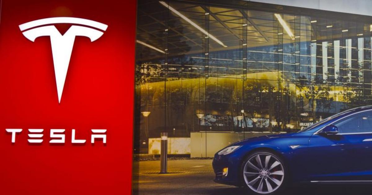 Tesla се сблъска с остри критики от германския профсъюз IG