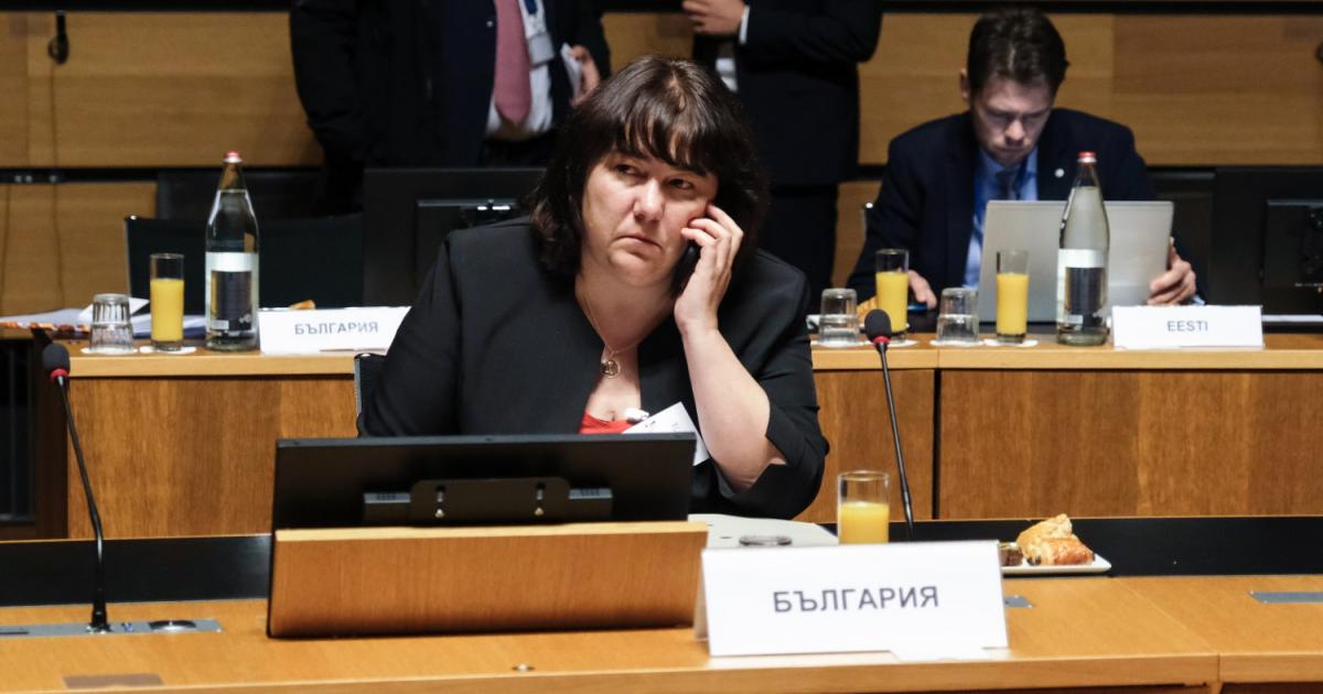 Бюджет 2023 Лични финансиПрагът за самоосигуряващите се остава 710 лв.