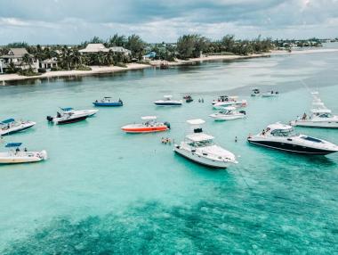 Nexo съди паричния регулатор на Каймановите острови