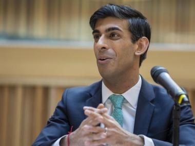 Британската политика все още страда от полулизъм