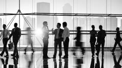 Бизнес активността в еврозоната изненадващо се върна към растеж макар