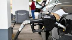 Цените на бензина в Унгария скочиха откакто правителството премахна тавана