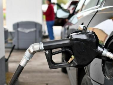 Унгарци зареждат в Румъния по-евтино гориво