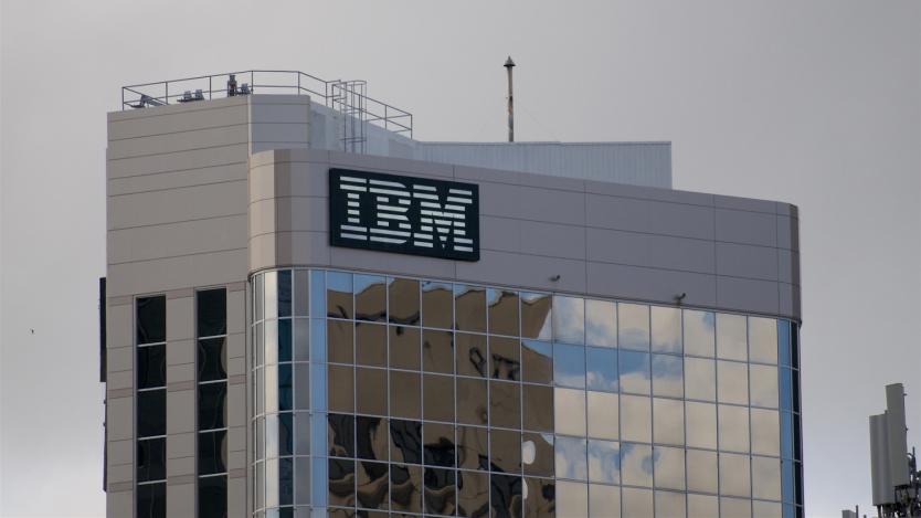 IBM започва съкращения на служители