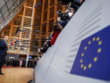 Fitch очаква инфлацията да отложи влизането на България в еврозоната