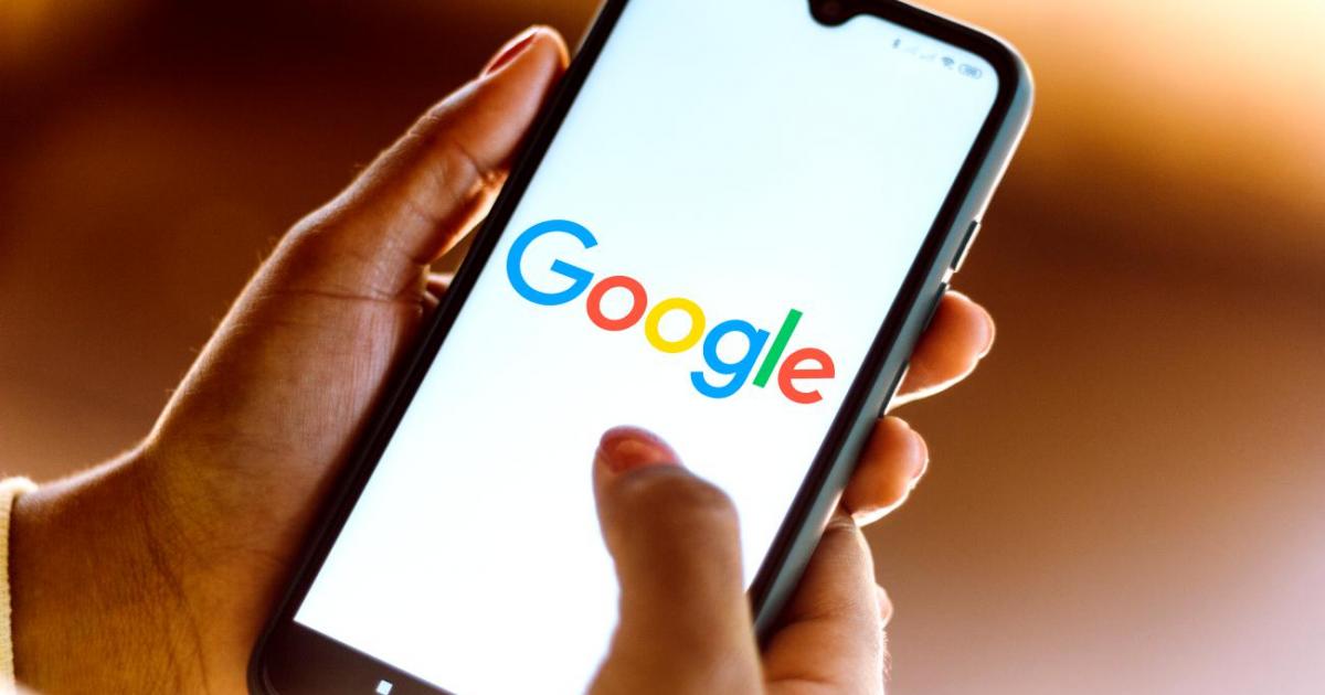 Години наред Google изглеждаше като неудържима сила, подхранвана от онлайн