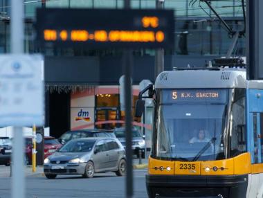 ЦГМ обяви готовност да издава по-евтините карти за ученици и студенти