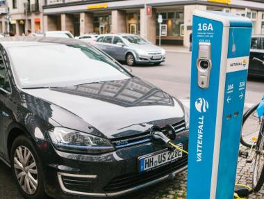 Въпреки Tesla: Volkswagen отказва да свали цените на електромобилите