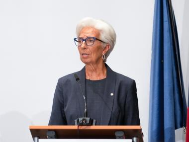 ЕЦБ отново вдигна лихвите и се закани да продължи