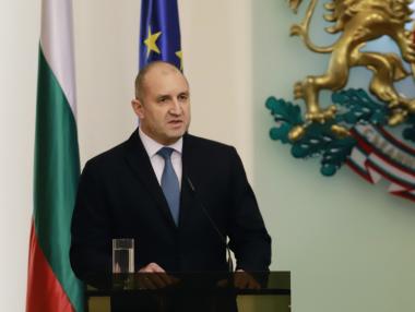 Разруха и свободно падане – наследството на кабинета „Петков“