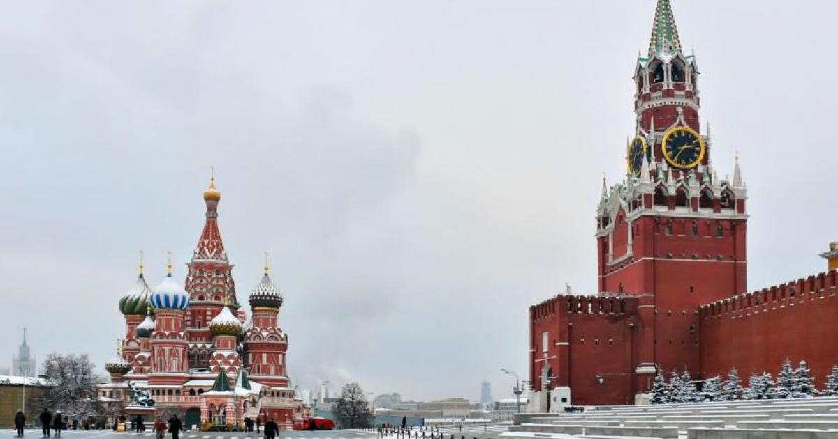 Русия се опитва да излезе от предизвиканата от самата нея