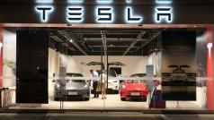Ценовите отстъпки които Tesla предложи на своите клиенти доведоха до