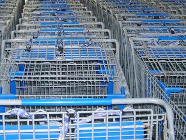 Франция иска да бори високите цени на храните с „антиинфлационна кошница“